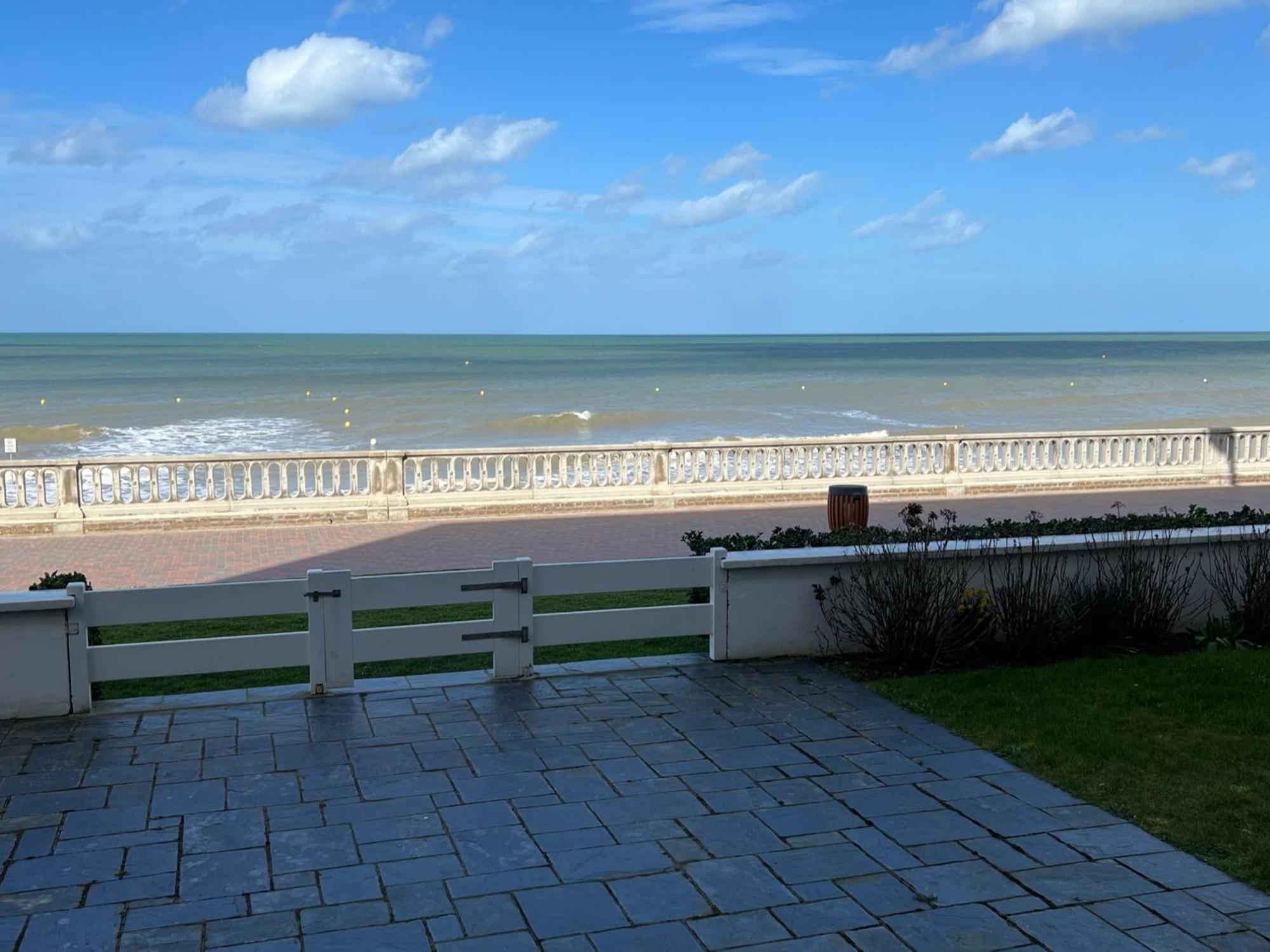 Studio Central A Cabourg Avec Balcon, Wifi Gratuit & Parking - Fr-1-487-372 Exterior photo