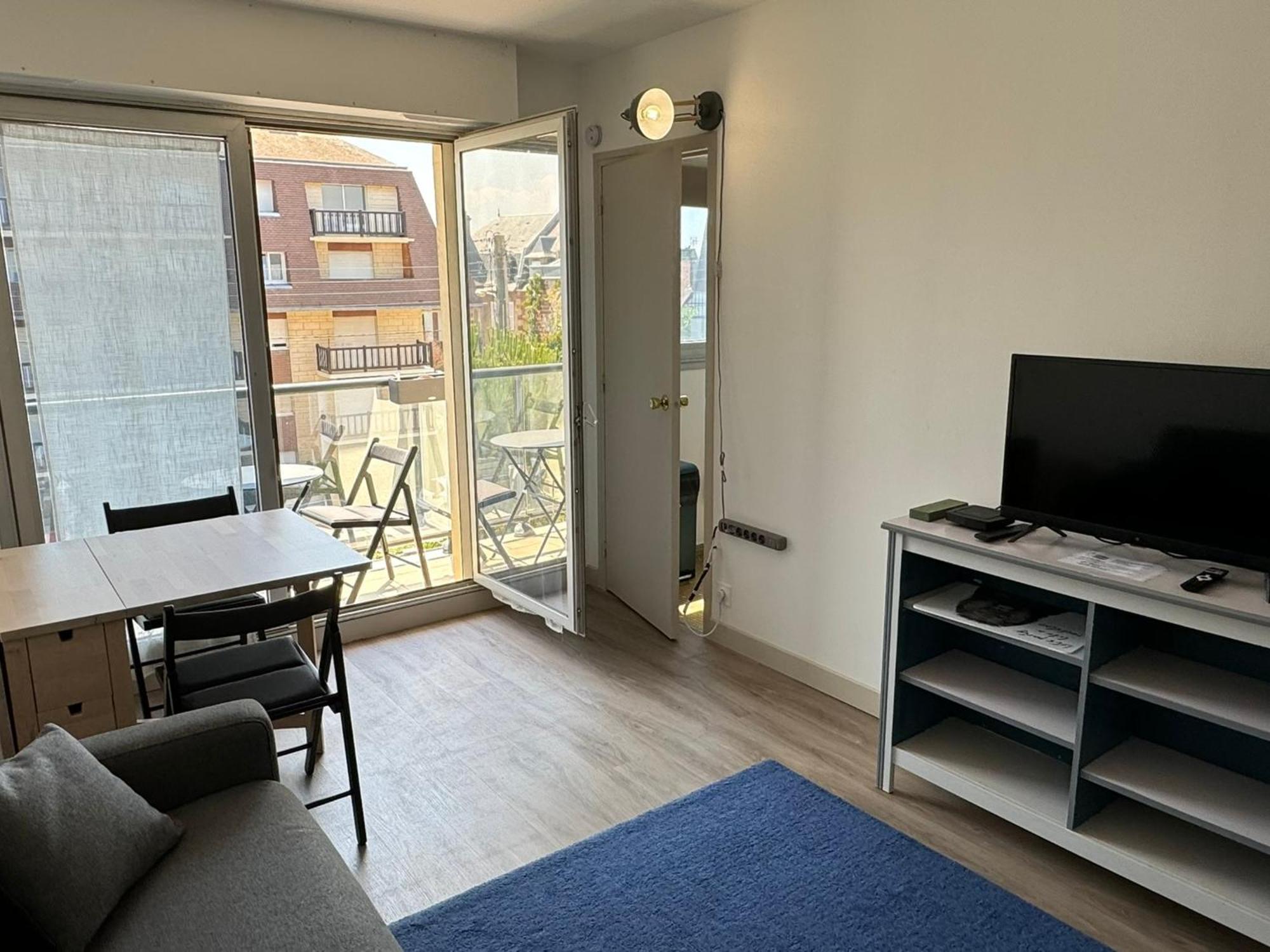Studio Central A Cabourg Avec Balcon, Wifi Gratuit & Parking - Fr-1-487-372 Exterior photo
