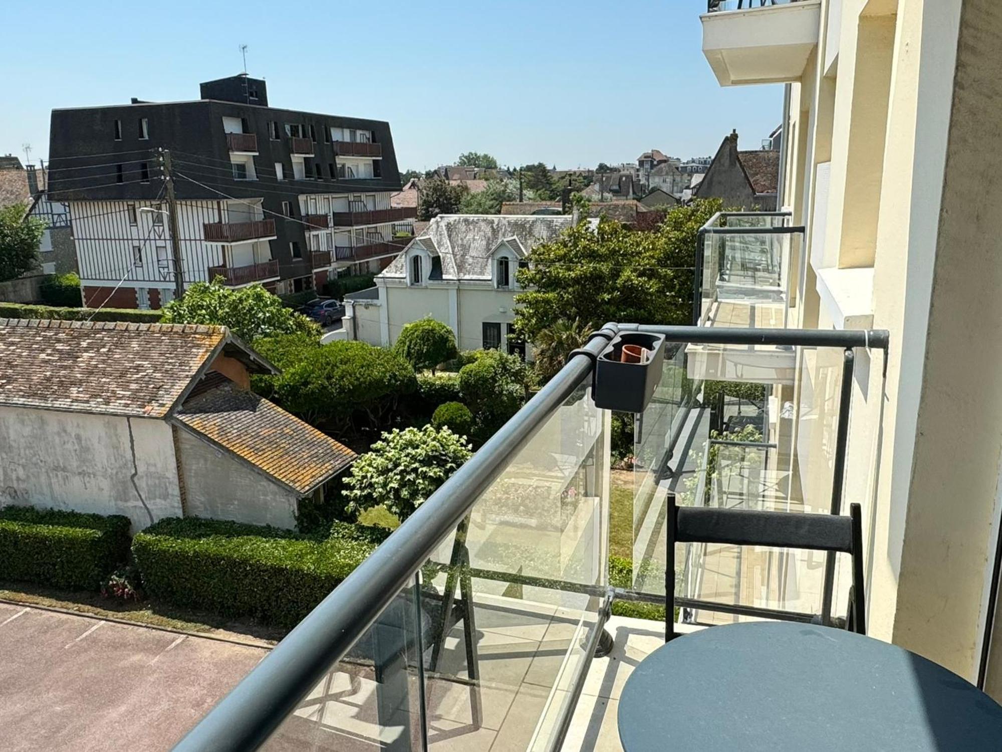 Studio Central A Cabourg Avec Balcon, Wifi Gratuit & Parking - Fr-1-487-372 Exterior photo