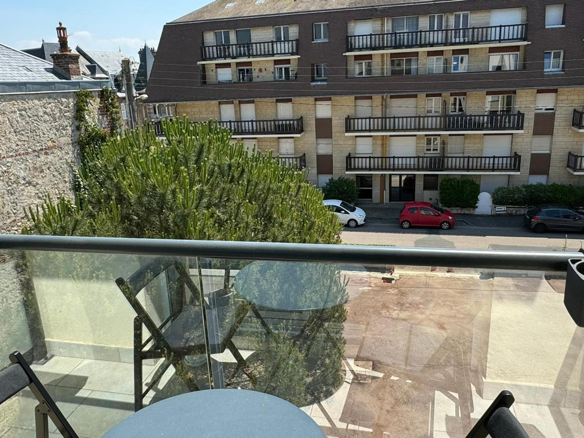 Studio Central A Cabourg Avec Balcon, Wifi Gratuit & Parking - Fr-1-487-372 Exterior photo
